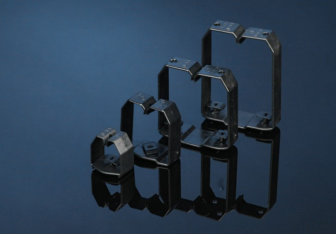 Variety of CL Wire Retainers
