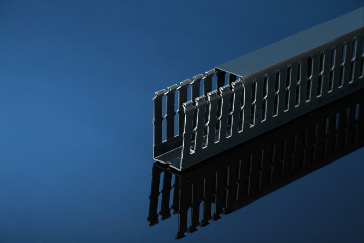 Black Wide Finger Wire Duct T1-1530K