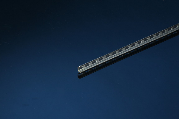 OMEGA 2F